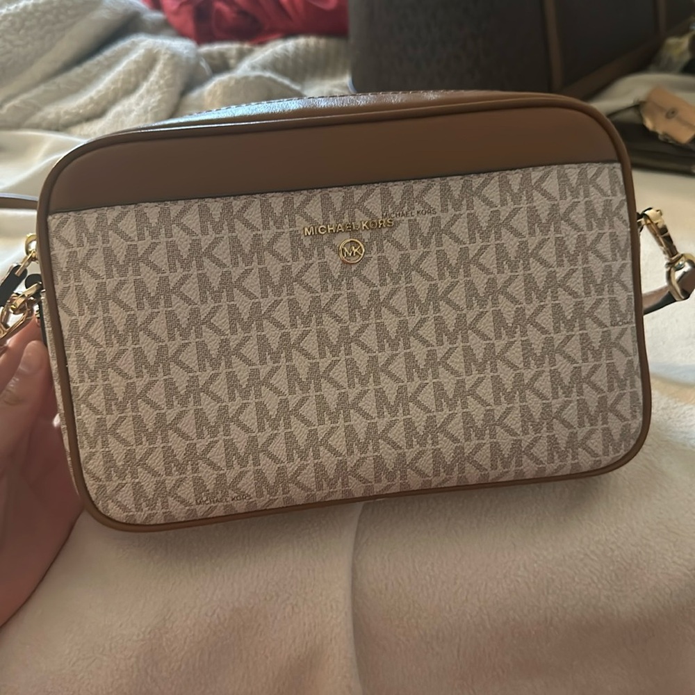 Brand New Jet Set Large Logo Crossbody Bag